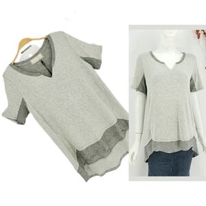 New SINUOUS V-notch knit tunic top